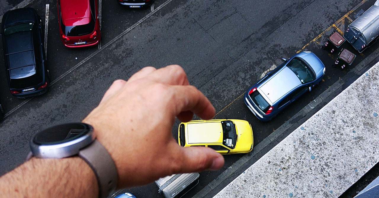 Parallel Parking Is Stressful. Most Drivers Still Wonât Let the Robots Take Over